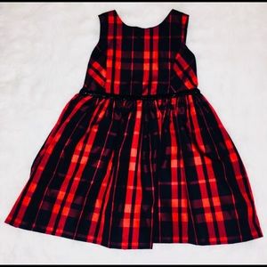 MAVEANDMEME.COM • DRESSUP@MAVEANDMEME.COM